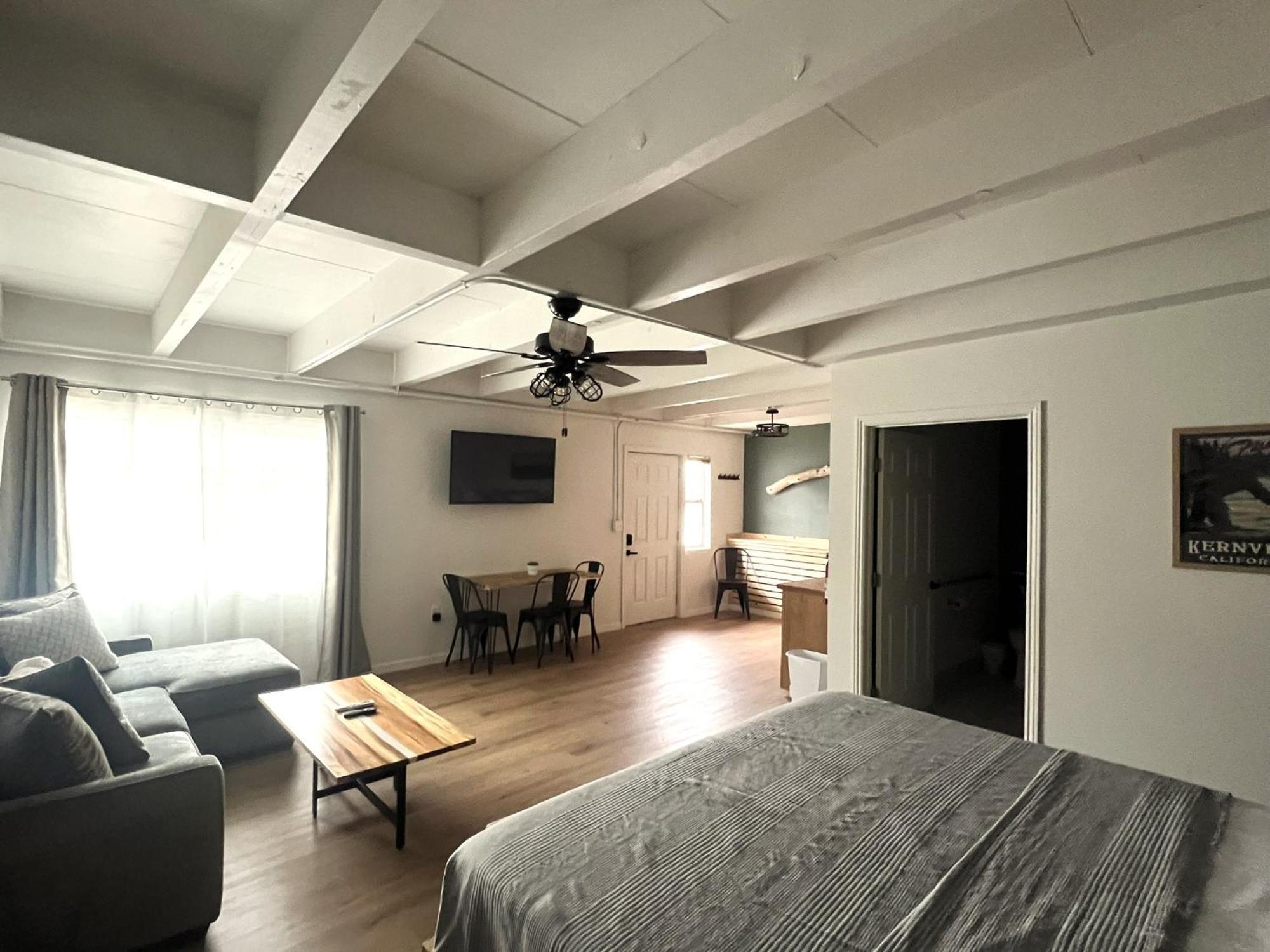 Wofford Village Studios Wofford Heights Esterno foto